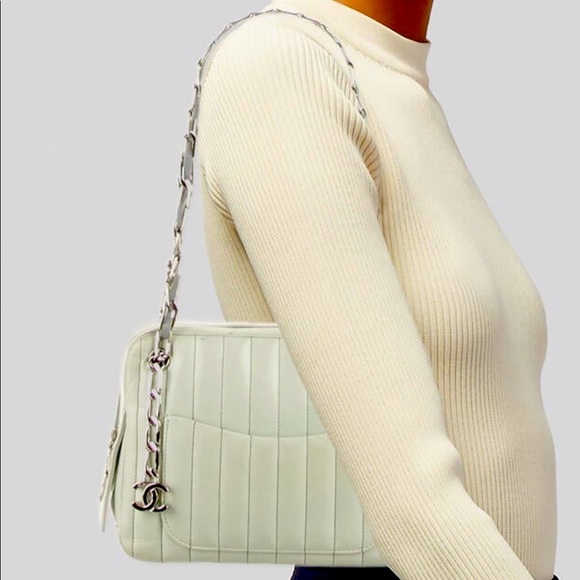 Beautiful ❤️Chanel Green Mademoiselle Vintage Bag - Picture 4 of 13